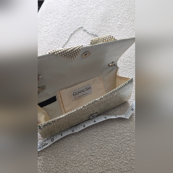 Elegant Gold Clutch Bag - Picture 4 of 5